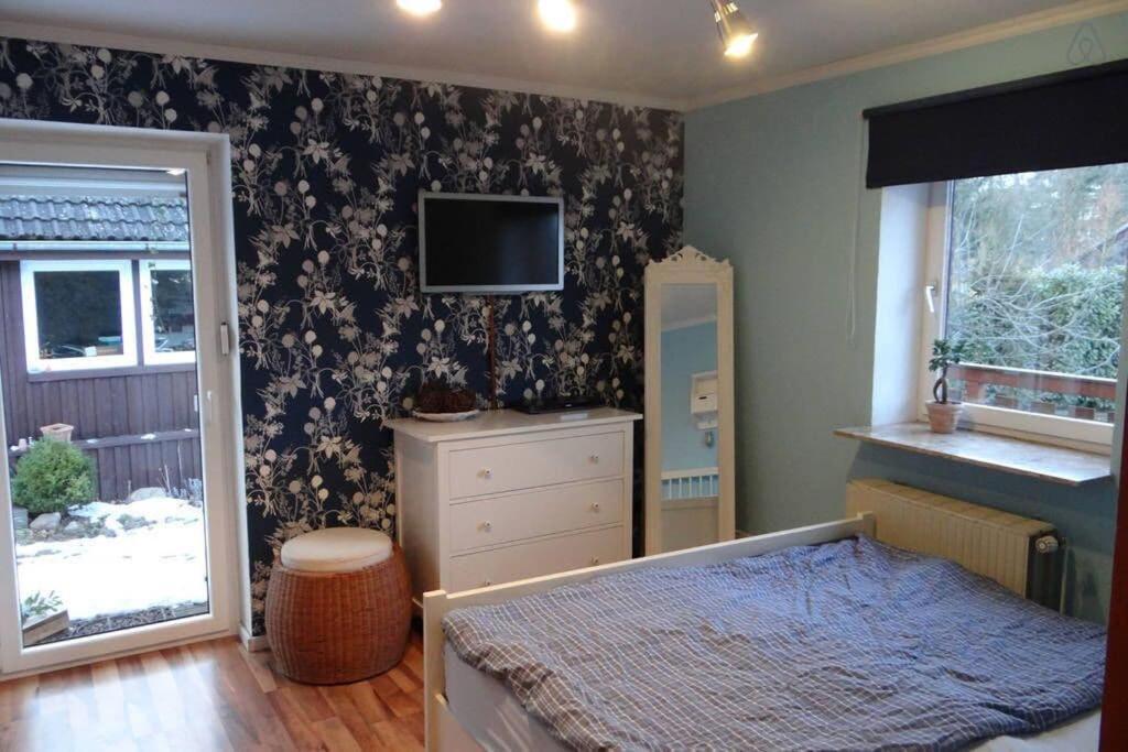 2 Bedroom Beautyful Vacation Home / Ferienhaus Brunsberg Buchholz in der Nordheide Exteriör bild